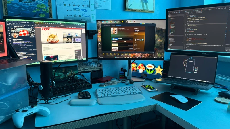 One keyboard and mouse moves across macOS, Windows 11, and Ubuntu 24 here, with Synergy connecting the MacBook Air, ThinkCentre Tiny, and Dell Latitude without any peripheral swapping. A Novox microphone, MIDI keyboard, and Xbox controller round out a setup used for both work and entertainment.